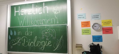 Das in der weiterführenden Schule neue Fach Biologie durfte am Tag der offenen Tür auch nicht fehlen (1).JPG Das in der weiterführenden Schule neue Fach Biologie durfte am Tag der offenen Tür auch nicht fehlen (1).JPG