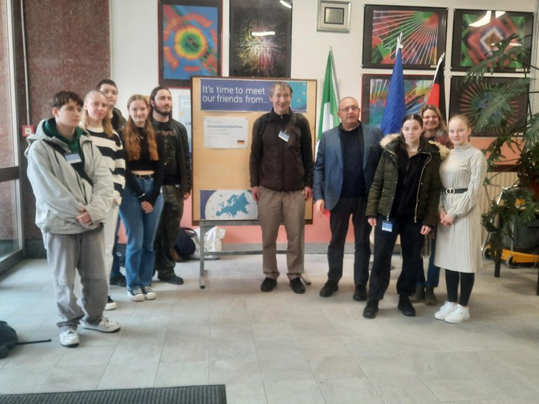 Klimaschutz-Botschafter - Alexander-von-Humboldt-Schule Viernheim 2.jpg Klimaschutz-Botschafter - Alexander-von-Humboldt-Schule Viernheim 2.jpg