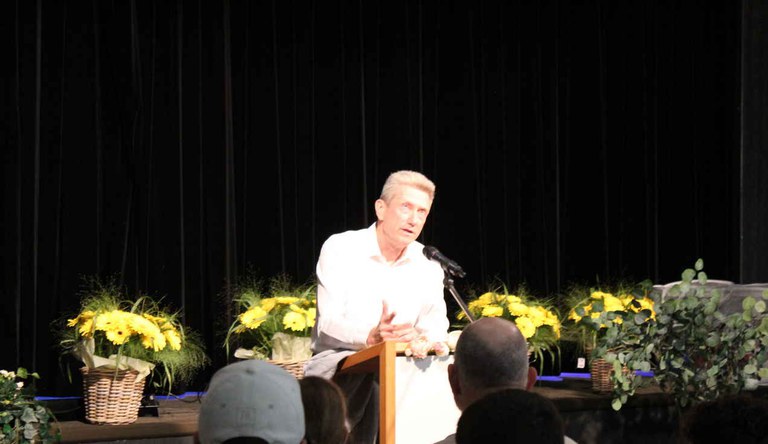 Schulleiter 3.jpg Schulleiter 3.jpg